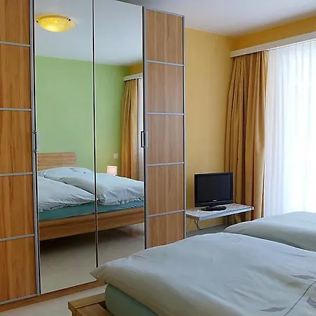 Sleeps 4 Wifi *